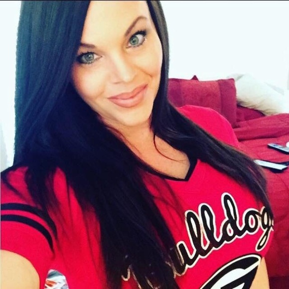 Meet your Posher, Ginny - Picture 1 of 1